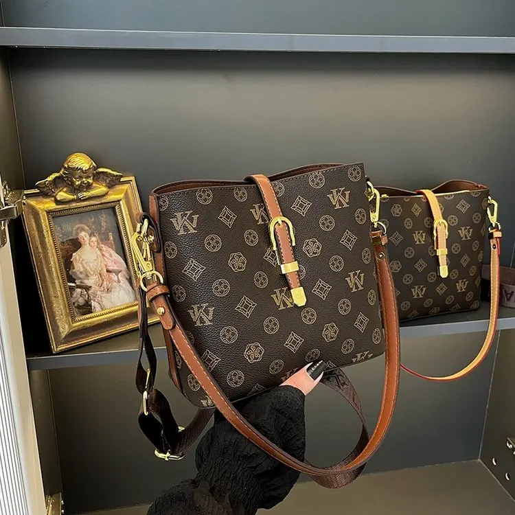 

2026, новая женская винтажная стеганая сумка через плечо, многосторонняя сумка из мягкой кожи под мышками, большая вместительная сумка через плечо