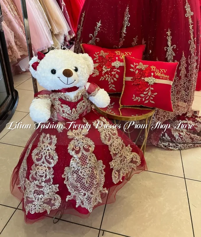 

Exquisite Burgundy Quinceanera Teddy Bear Gown Luxury Mexican Sheath Glitter Sequins Inlay Puffy Dress Customised
