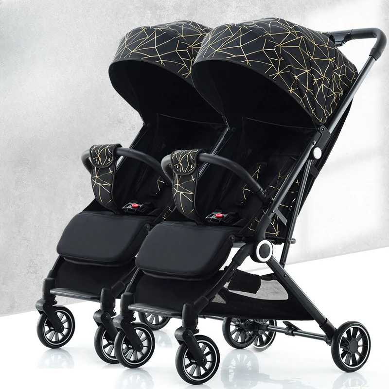 

Коляска с двумя люфами, регулируемая — разделенные сиденья с откидной спинкой. Сверхлегкая складная коляска с высоким воротом и системой складывания одной кнопкой.