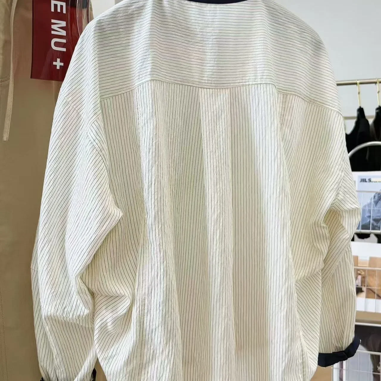 Camicia coreana a maniche lunghe a righe girocollo in colore a contrasto per donna con piccola camicia autunnale di temperamento chic di fascia alta
