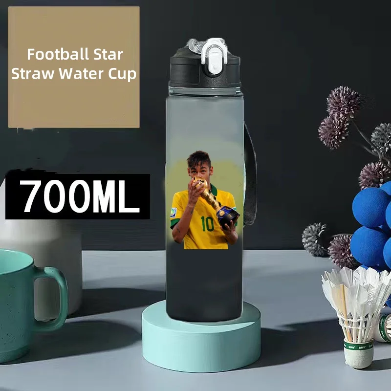 700ml Football Star Straw Water Cup Gradient Black Gray Messi Ronaldo Neymar Portable Outdoor Sports Flip Cover Drinking Bottle