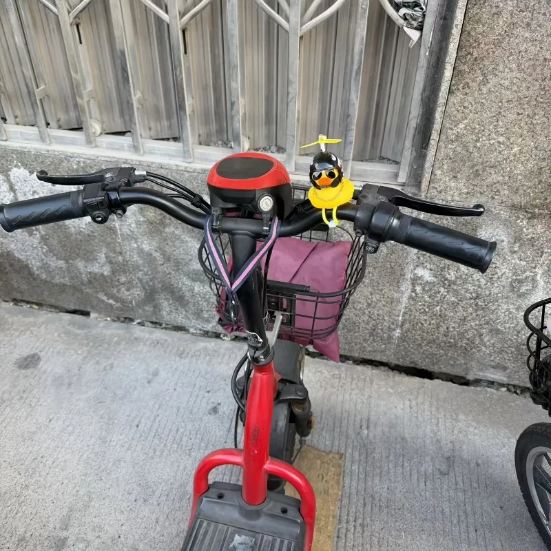 Cute Rubber Duck Bike Bell with Propeller Helmet, Fun Bicycle Handlebar Decor for Summer Cycling, Scooter & Outdoor Riding