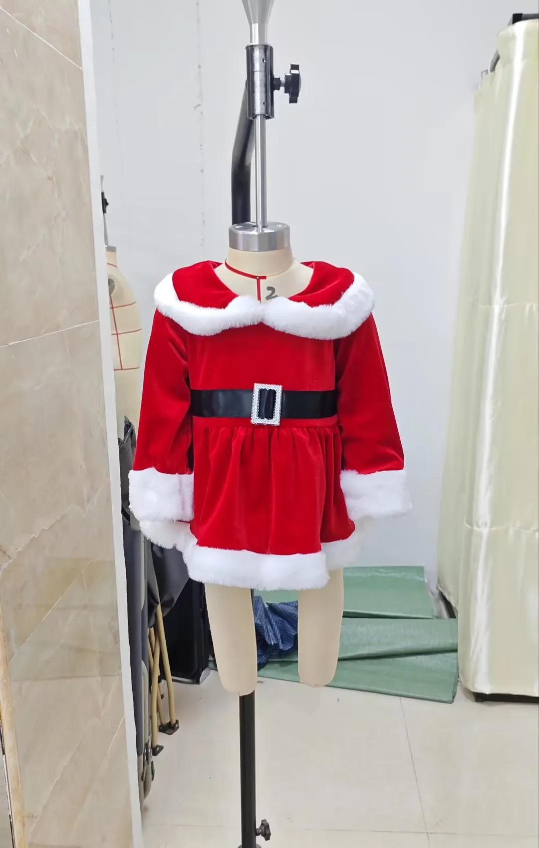 2027 New Years Toddler Baby Girl Christmas Romper White Plush Trim Fashion Winter Warmer Long Sleeve Bodysuits with Hat Xmas