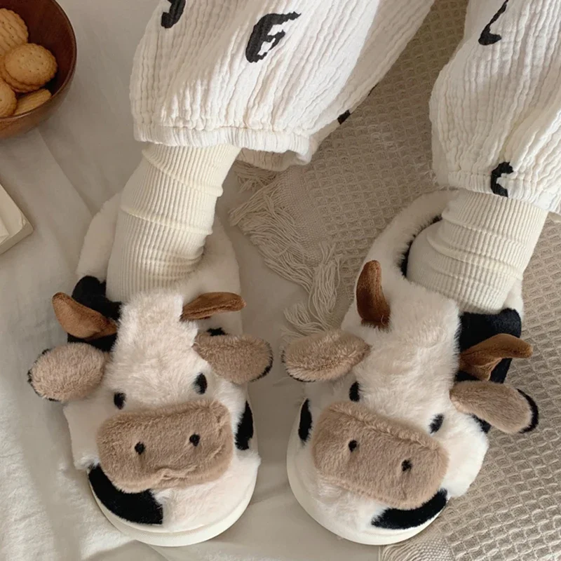 Chinelos de inverno casais mulheres homens dos desenhos animados vaca engraçado chinelo de pelúcia quente kawaii carnaval festa casa sapatos antiderrapante fundo grosso ms