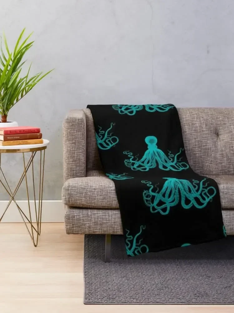 Giant Octopus Graphic Throw Blanket Beach Comforter blankets and throws for babies Blankets