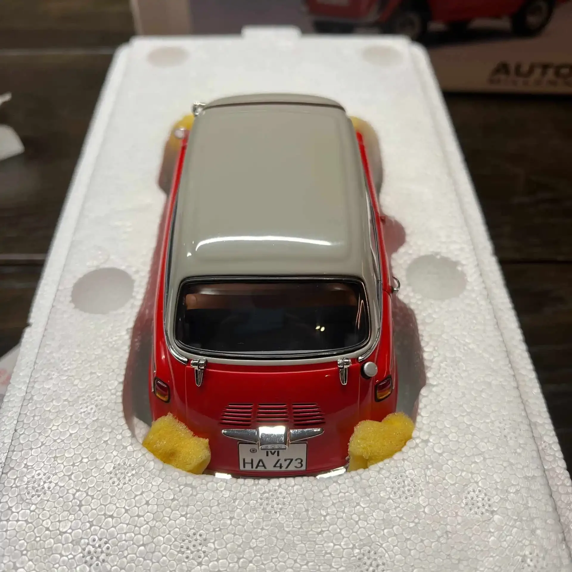 Autart-合金金属静的車モデル,限定版,赤,オープンシミュレーション,ギフト玩具,1:18ディスプレイ,isetta 600