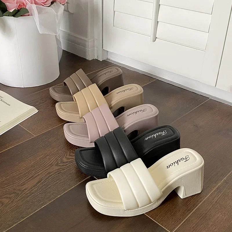 Fashionable Casual Women's Slippers 2024 New Style Thick Bottom Beach Sandals One Character Drag Slippers Summer Outerwear