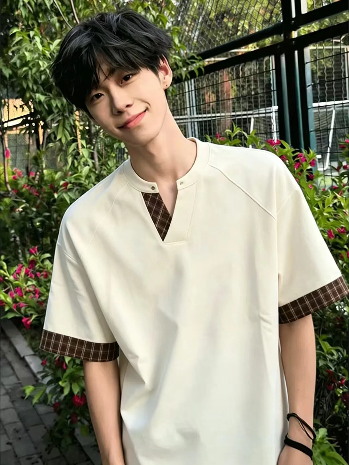 Plaid Patchwork V-neck Short Sleeve Men's T-shirt Shoulder-Length Design Summer American Style Deconstructed Body Fit Tee