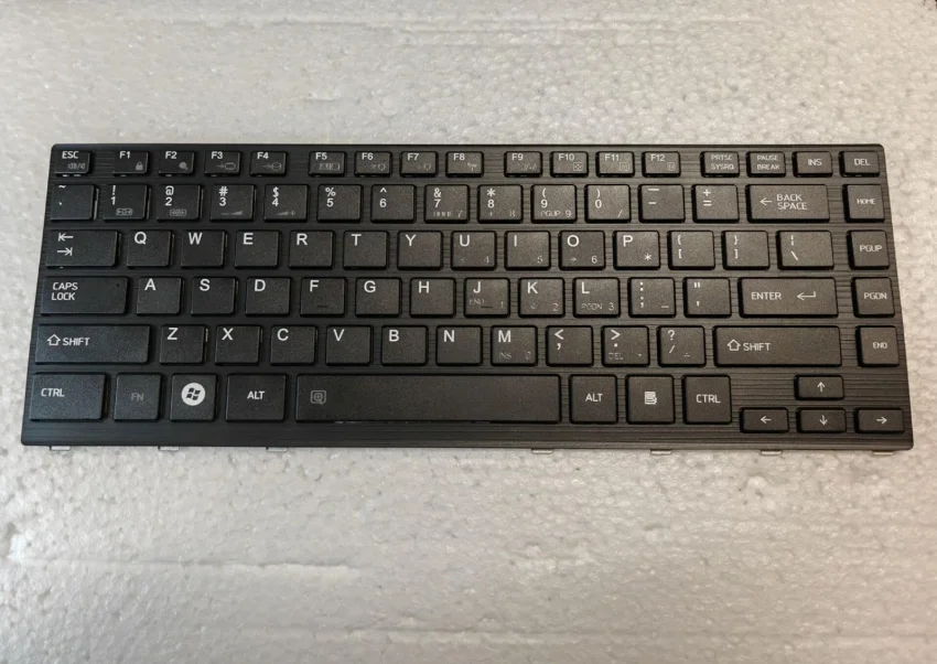 

Клавиатура США для Toshiba M640 M645 M650 M600 P745 R801
