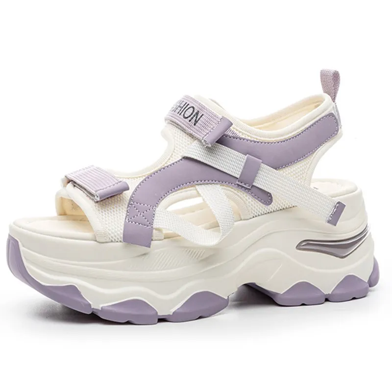 

Женские спортивные сандалии на толстом каблуке в римском стиле, летние новые стильные уличные туфли на увеличенной платформе, удобная обувь для папы для отдыха