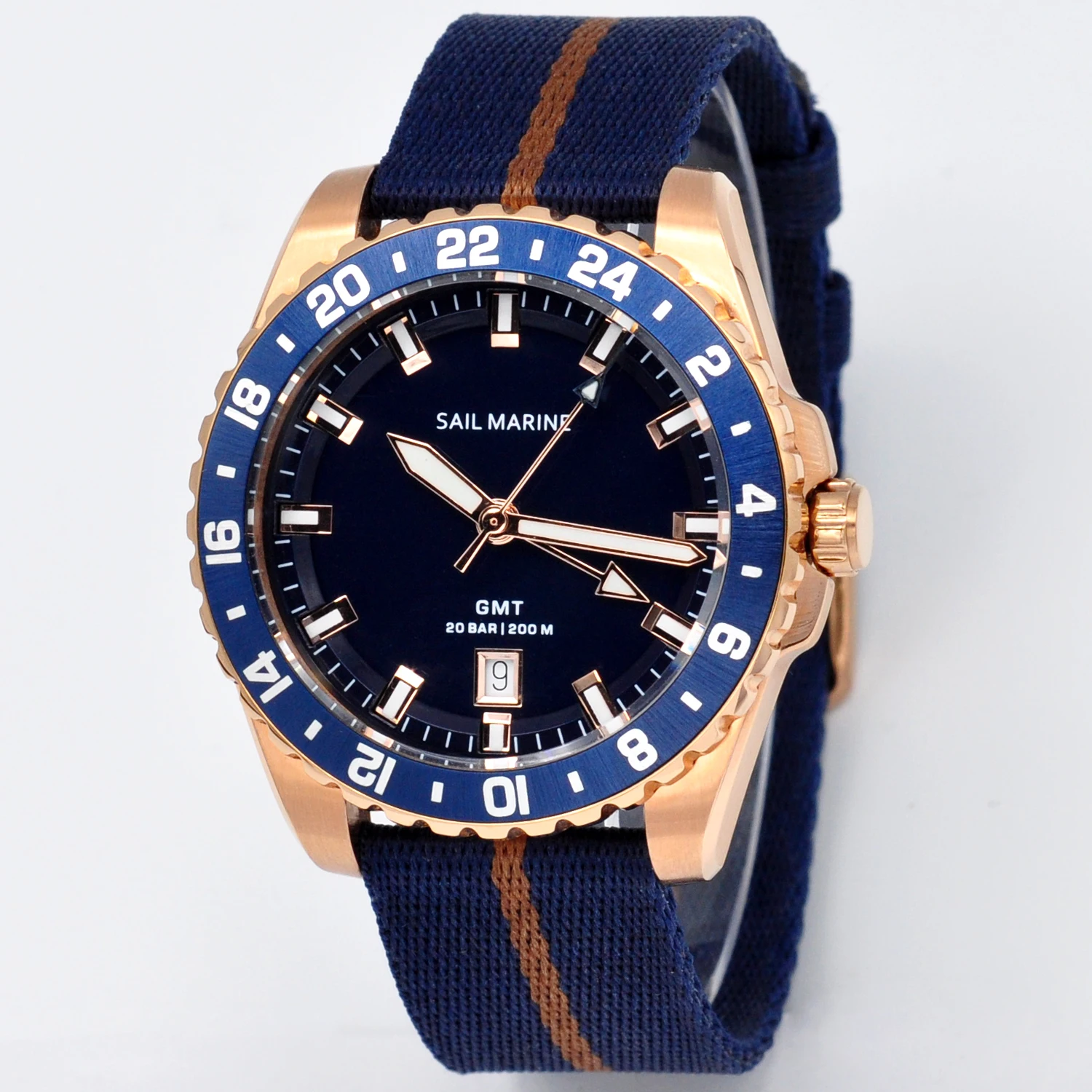 

Новые мужские модные часы 2026 года в цвете розовое золото, светящиеся, повседневные, с тканевым ремешком, кварцевые, с функцией GMT, корпус из нержавеющей стали, механизм Ronda