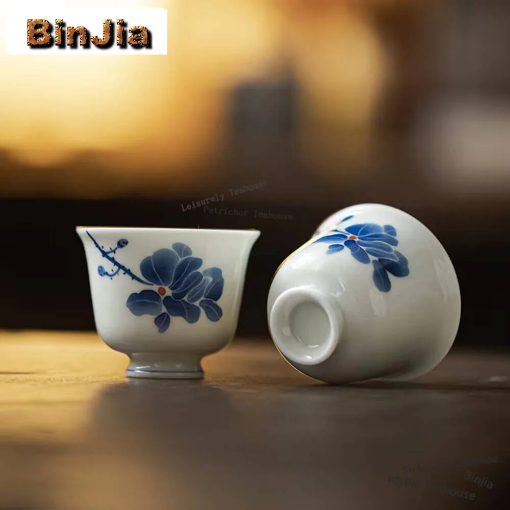 

2Pc/Set Hand-Painted Magnolia Tea Cup Underglaze Colored Blue And White Porcelain Master Japanese Mug Kung Fu Teaset 40Ml