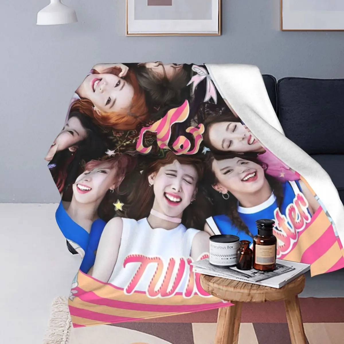 K-POP-TWICE Idol Pattern Blankets Fleece Print Portable Lightweight Throw Blankets for Home Office Quilt