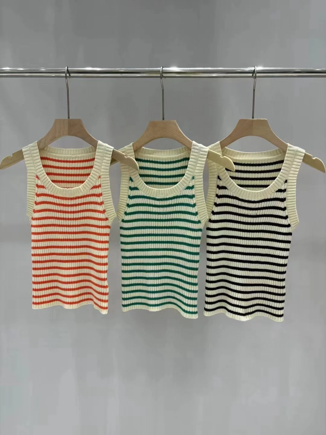 High end customized new women's slim fit and slimming striped top