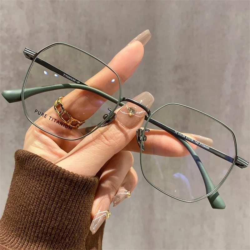 YIMARUILI hommes et femmes rétro lunettes polygonales Ultra-léger titane Premium Retouch visage optique Prescription lunettes cadre