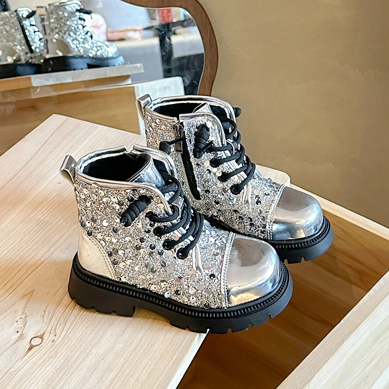 جديد الأطفال حذاء من الجلد 2025 الفتيات الكلاسيكية الترتر المدرسة المنصة الأحذية سميكة القاع موضة الاطفال فستان كاجوال الأحذية الجلدية