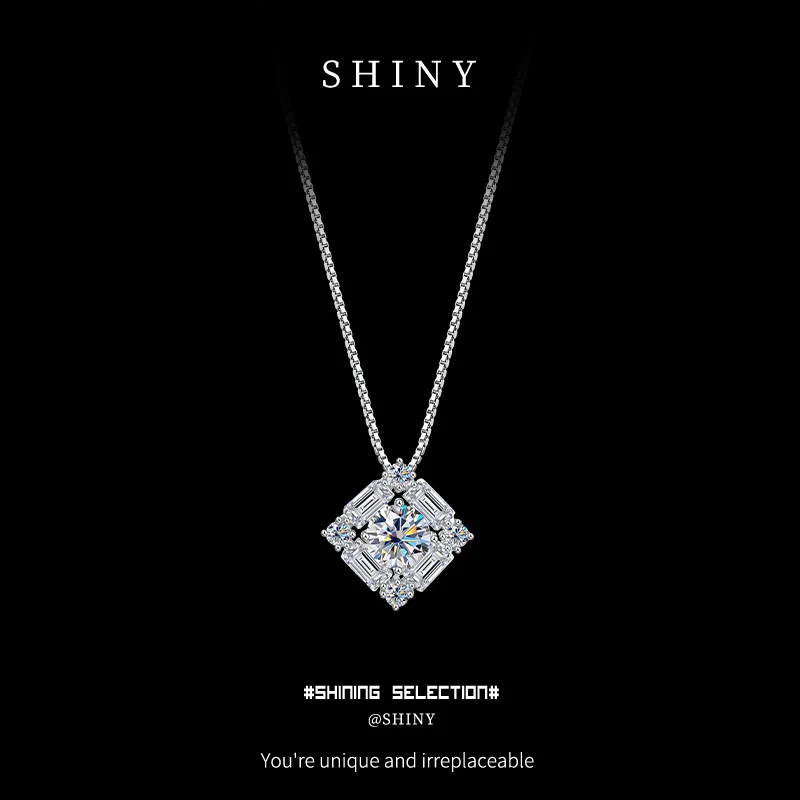 

S925 pure silver 1ct moissanite diamond inlaid square necklace for women, crystal block collarbone chain jewelry gift