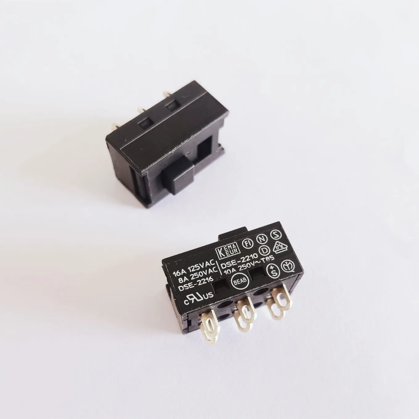 Original new 100% DSE-2213 DSE-2210 10A250V sharp foot double row 2 gear 6pin sliding toggle power switch