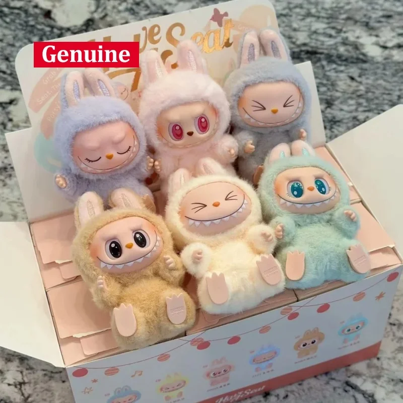 

Официальная подлинная POPMART Labubu 2,0 для сидения, виниловая плюшевая глухая коробка, ткань Rab, подвеска в виде макарон, загадочная коробка, праздничные подарки