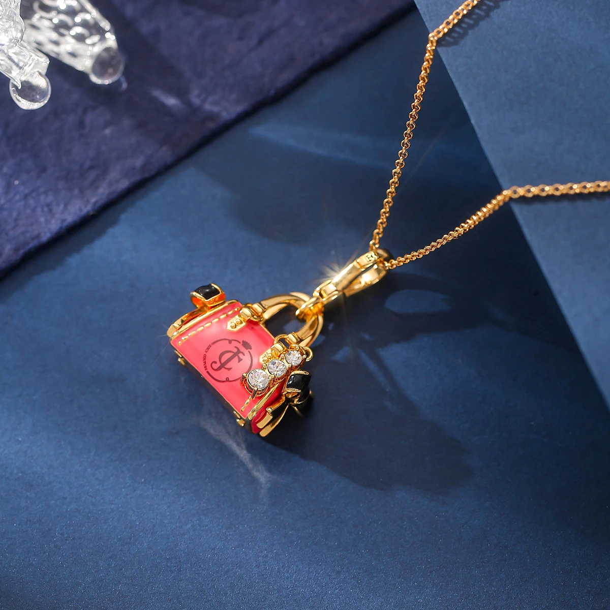 1Pc Exquisite Enamel Glaze Inlaid Zirconium Pendant Bow Letter Print Handbag Pendant Necklace,For Women Sweet Niche Party Gifts