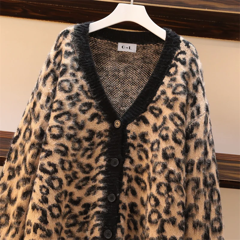 Leopard Knitted Loose Cardigan Sweater For Women 2022 Autumn Winter V-neck Long Sleeve Tops Coats Vintage Fashion Ladies Jumpers