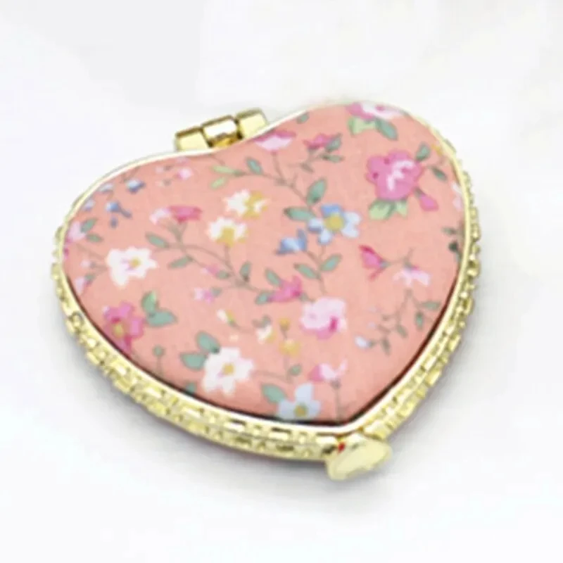 Pocket Floral Mirror Mini Makeup Compact Portable Two-side Folding Make Up Mirror Women Vintage Cosmetic Make Up For Gift 1pc