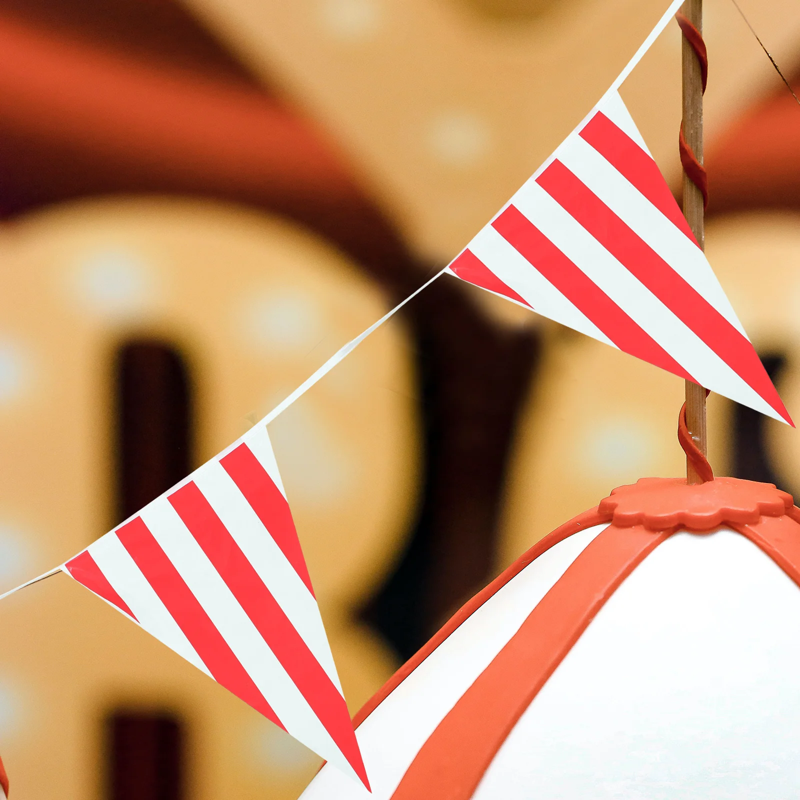 

1 set 1 Set Party Banner Carnival Striped Bunting Flags For Outdoor Indoor Decoration Circus Theme Event Hanging Decorations