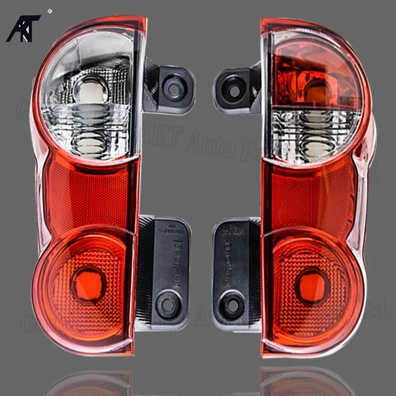 For NISSAN NV200 Tail Light Rear Brake Light Rear Warning  26555-JX31A 26550-JX00A Rear Tail Light Brake Lamp No Bulb