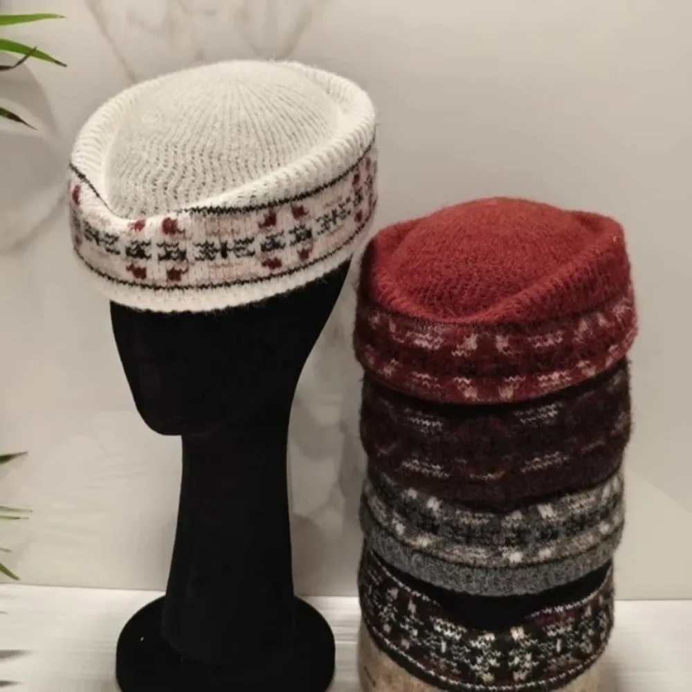 novo-chapeu-boina-de-aeromoca-com-padrao-fair-isle-acabamento-em-pele-sintetica-trico-jacquard-boina-de-trico-chapeu-de-trico-em-formato-de-gota-para-o-inverno-para-mulheres