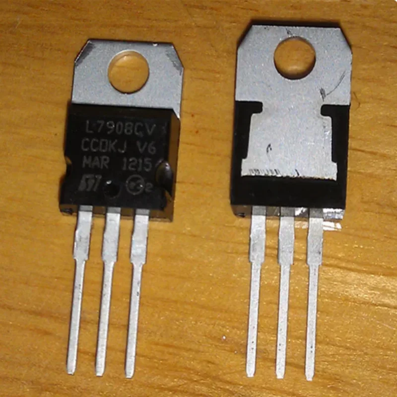 Brand new original 7908 L7908 L7908CV TO-220 8V/1.5A direct insertion three terminal voltage regulator chip
