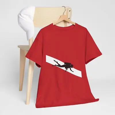تي شيرت برسومات غواص للجنسين باللون الأحمر كاجوال 100% قطن تي شيرت مع علم غوص غواص تصميم أنيق حضري للشباب العصري