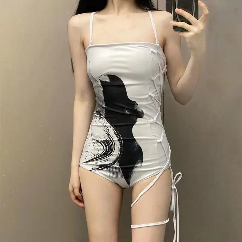

Trendy Halter One Piece Swimsuit Women Lace Trim Bathing Suit Sexy Sweetheart Neck Summer Beachwear