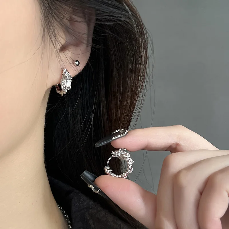 

S925 silver minority ethnic wind dragon earrings high fashion earrings 2024 dragon year Black Snow earrings