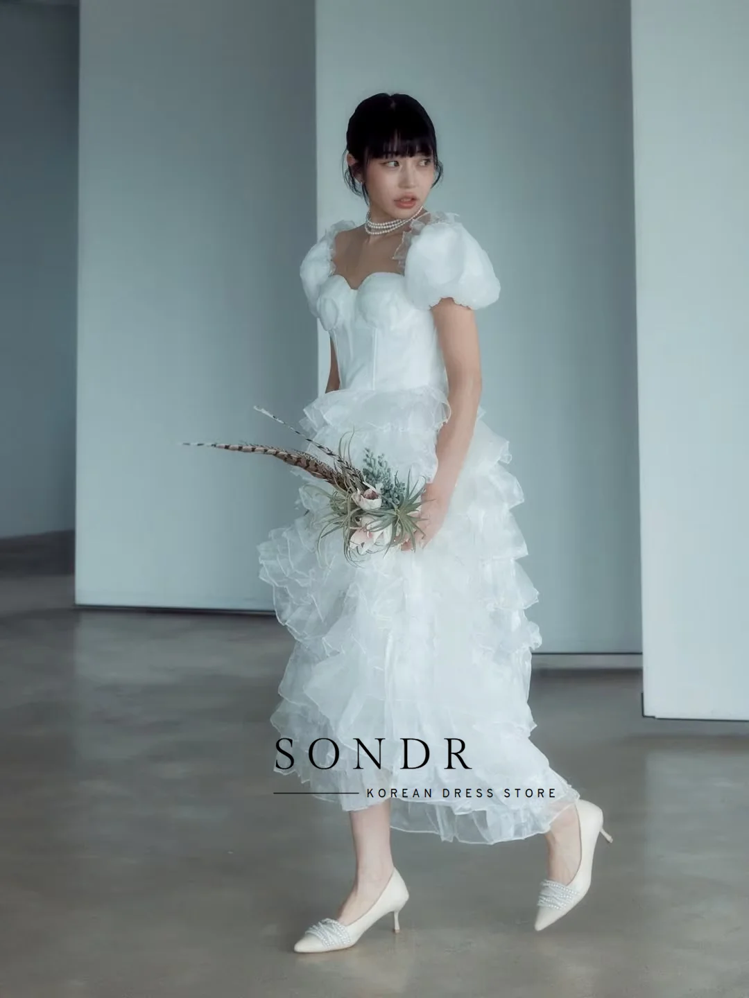 Sondr Modern Muti-layer Ruffles Wedding Dresses with Cape Pleats A Line Strapless Bridal Gowns Floor Length Customized 웨딩드레