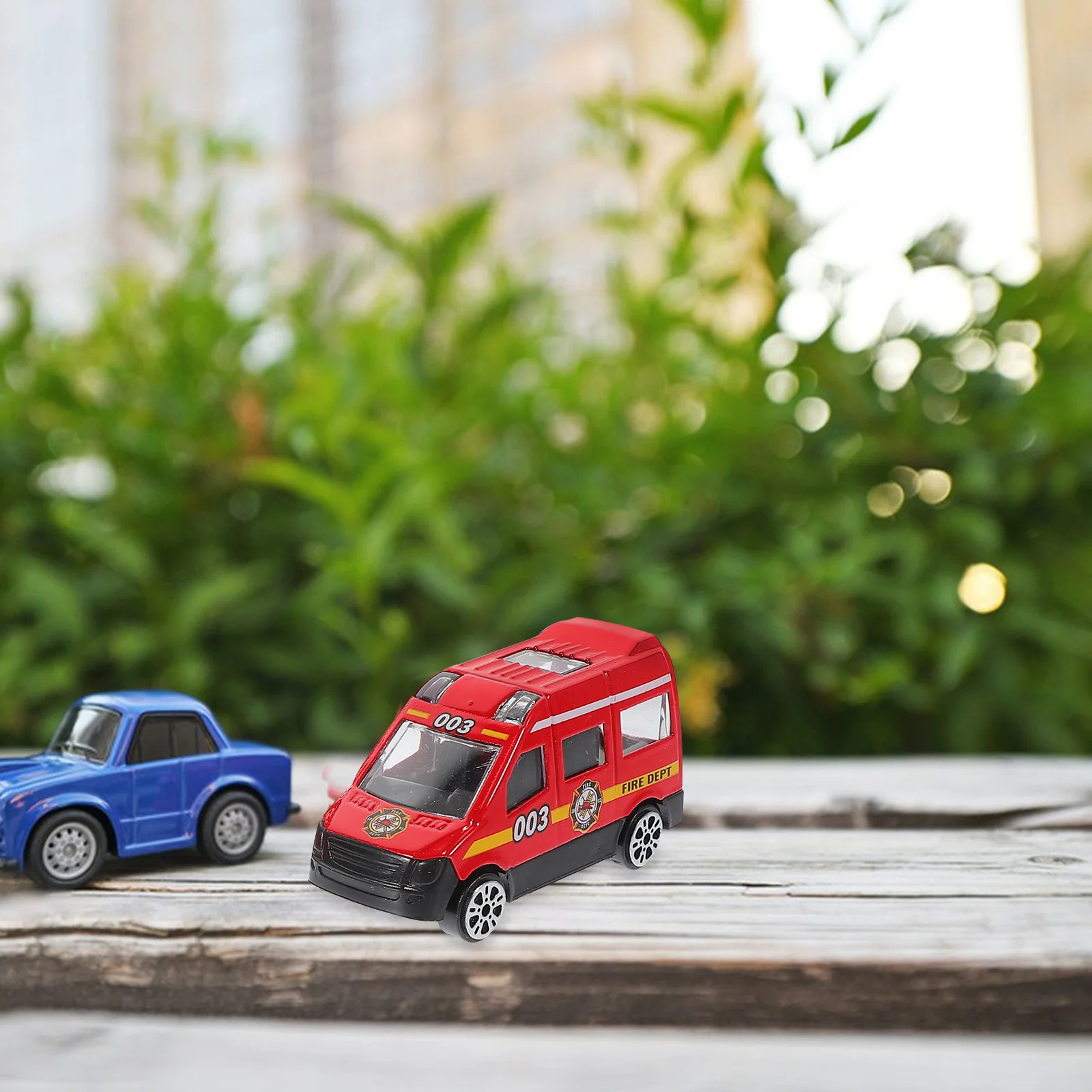 6個セット 慣性制御 ダイキャスト製 消防車 シミュレーションカー 子供用 プルバック 合金製 ギフト デコレーション フェスティバル