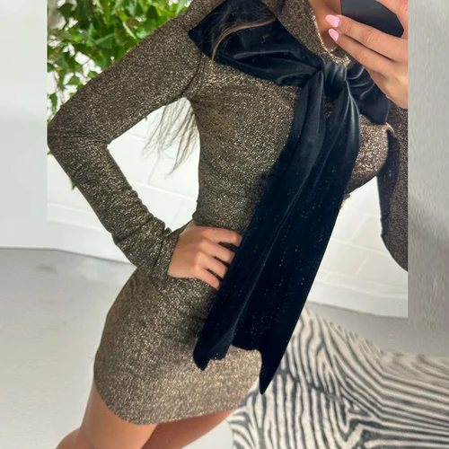 여성용 레저 스타일 니트 원피스 V넥 슬림핏 바닥 드레스 2024년 가을 Collections 아웃렛 직영 브랜드