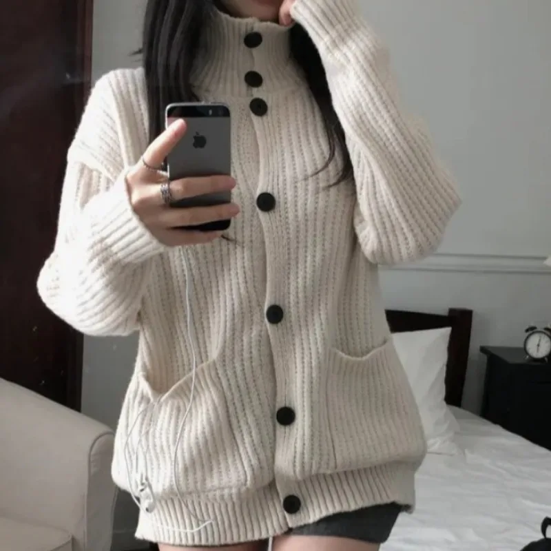 เสื้อสเวตเตอร์ไหมพรมถักทรงหลวม คอสูง สไตล์ลำลอง สำหรับฤดูใบไม้ร่วงและฤดูหนาว  ผ้าโพลีเอสเตอร์เนื้อนุ่ม แขนยาว สำหรับผู้หญิง