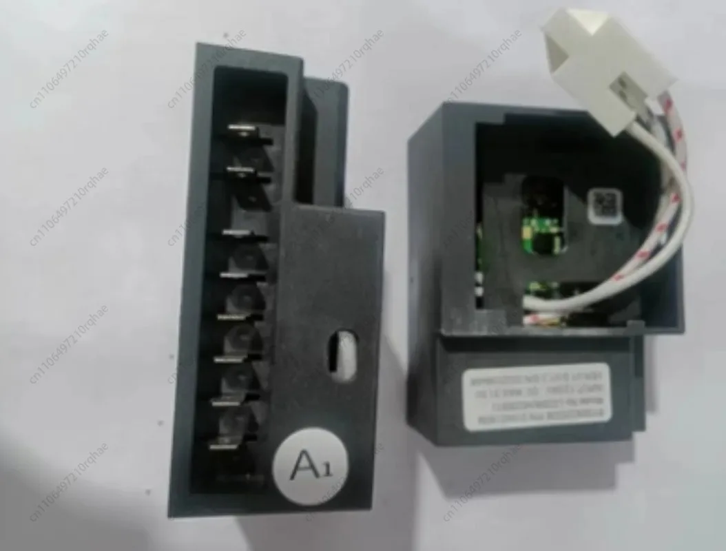 

Драйвер компрессора автомобильного холодильника — инвертор постоянного тока 12/24 В LC25B (H020051/2.07.028)