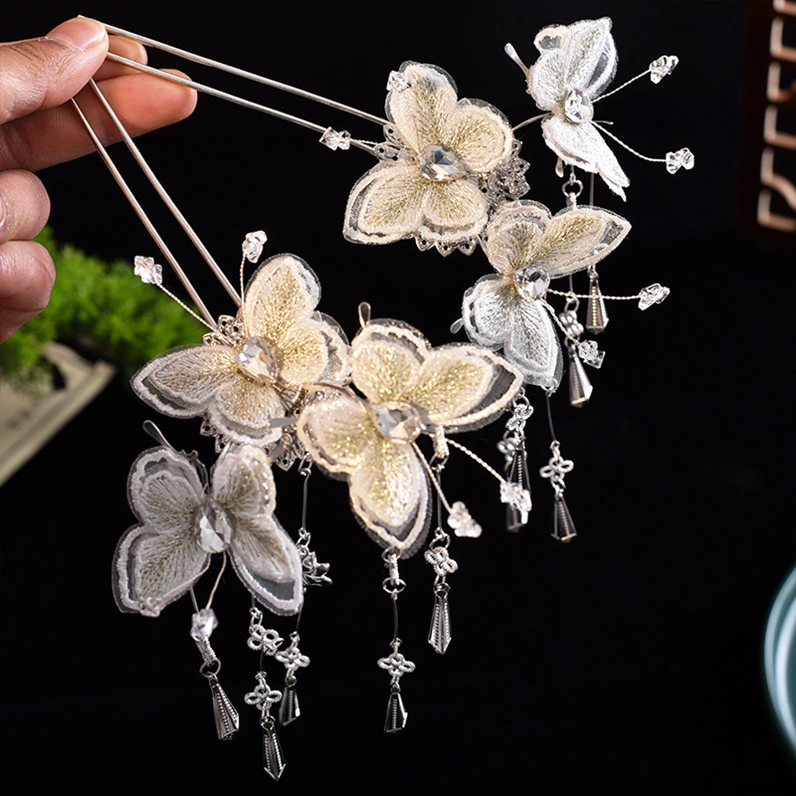 

Chinese Style Butterfly Hairpin Classic Crystal U-shaped Hair Stick Vintage Wedding Bridal Hair Accessories Bridal Party Tiaras