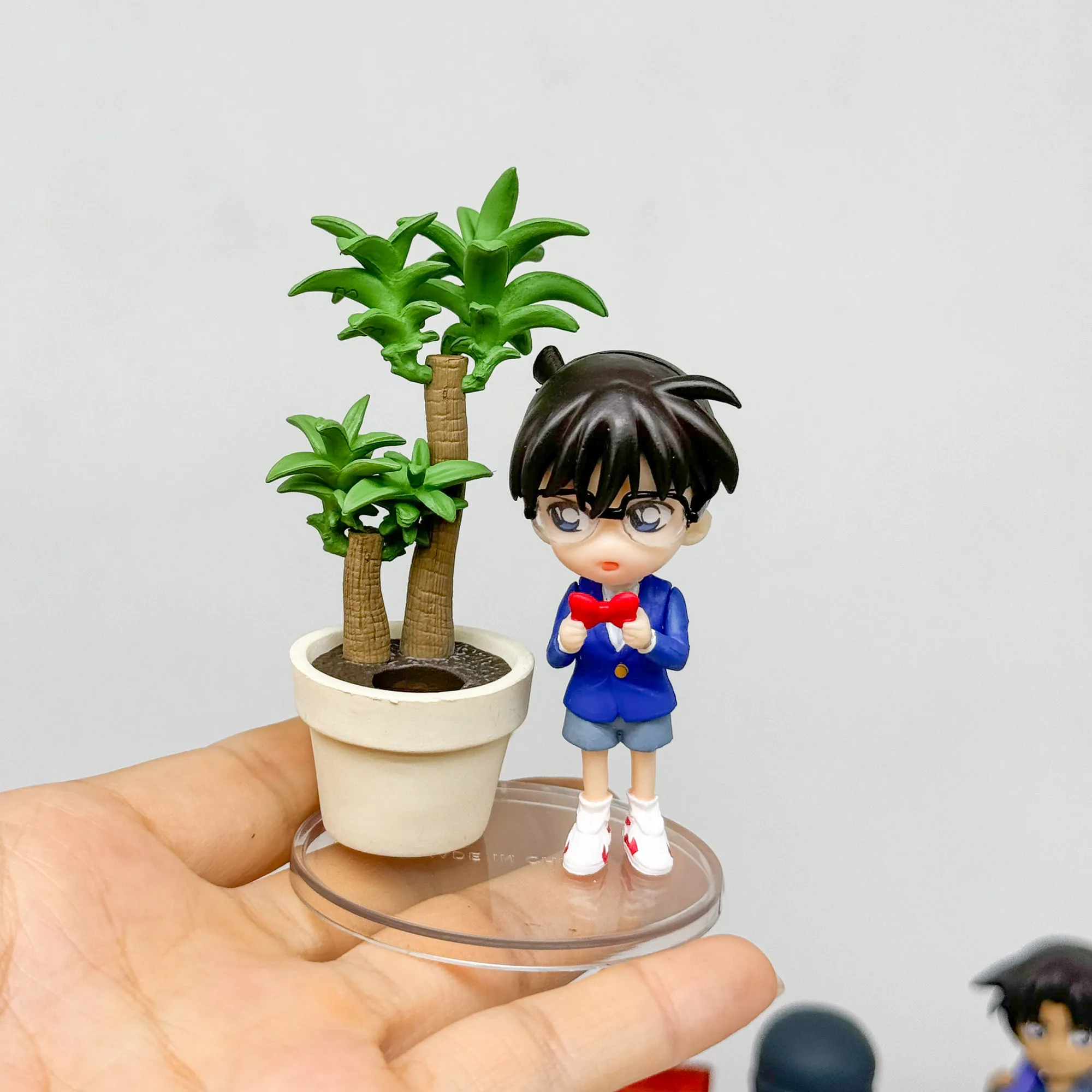 Figuras de anime detetive conan mesa decoração caixa armazenamento caneta telefone anel suporte modelo brinquedo cena caixa cega coleção crianças presentes