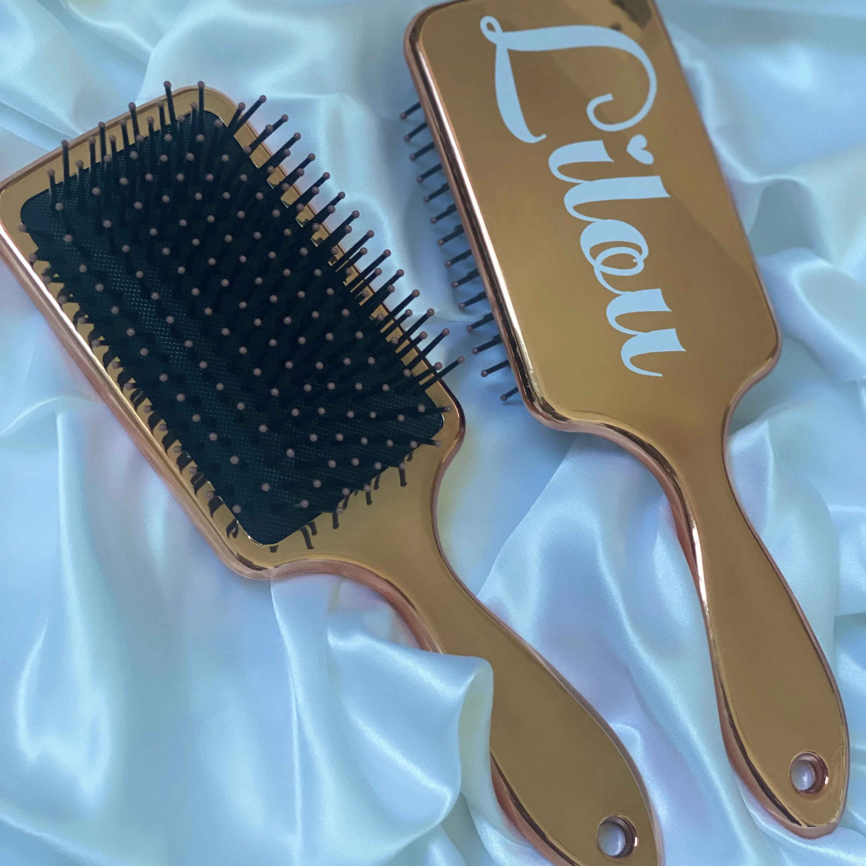 Personalized Hair Brush Bridesmaids Gift Custom Airbag Mirror Finish Brush Graduation Bridal Birthday Party Favors Gift For Girl