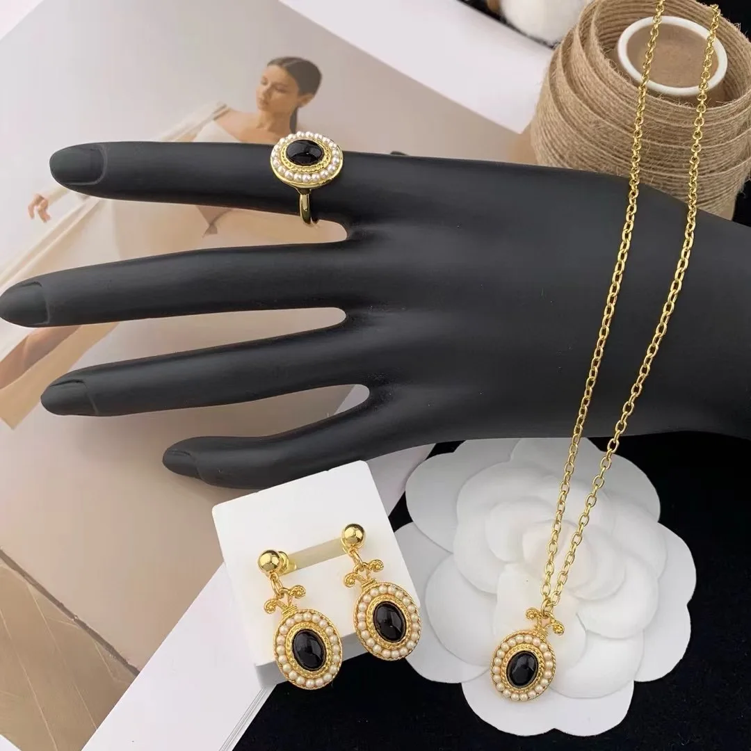 

Temperament Vintage copper gold platings with pearl rings earrings for women's girl Gift ear nail Jewelry Accessory