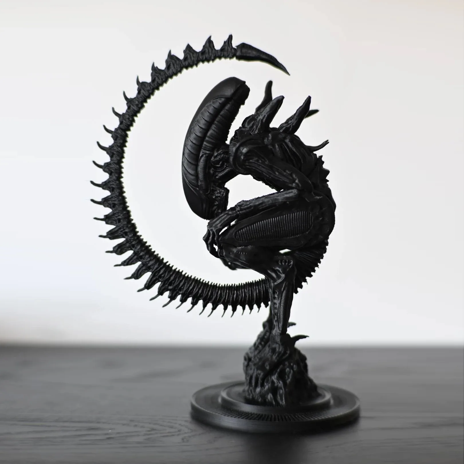 

Alien: Romulus Solid PVC Hand Massager & Decor – 15CM Movie-Accurate Figure for Stress Relief & Display