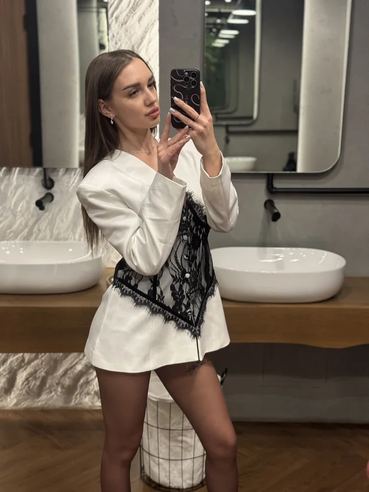 

BJTZ Women's Sexy Lace Patchwork Blazer 2026 Spring Autumn Niche Design Waist Cinched Long Sleeve Office Elegant Outerwear