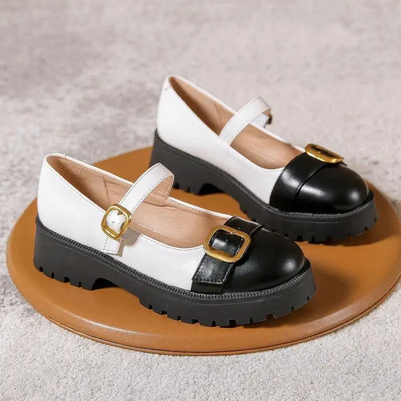 

Сандалии Ele Two-Tone Ox на низком каблуке, новинка, модные женские туфли для прогулок, подходят для женщин среднего возраста...