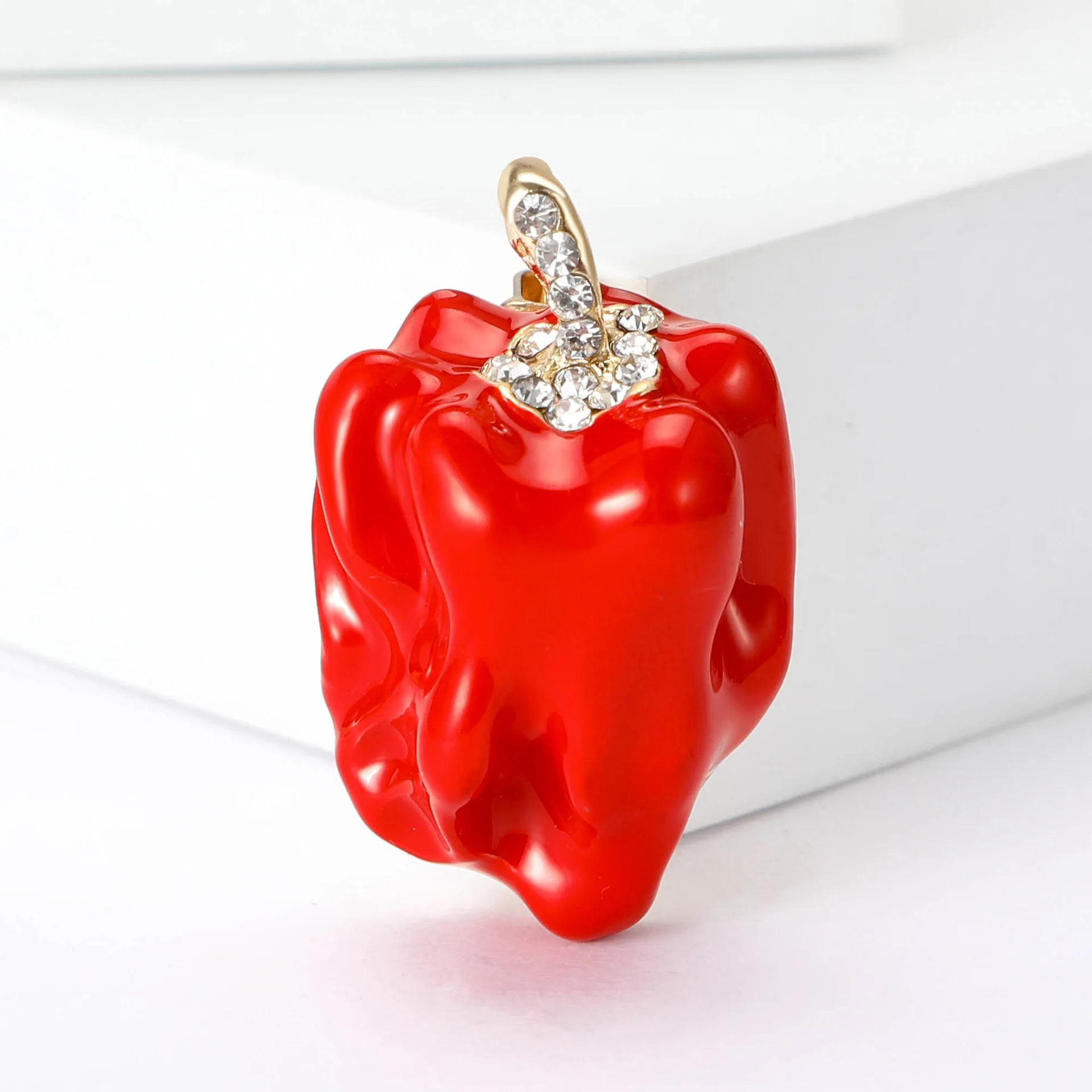 Fashion Enamel Red Chili Brooches For Women Men Rhinestone Spicy Vegetables Pendant Brooch Pins Casual Party Jewelry Gifts New