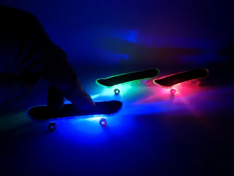 1/2/3Pcs LED Light Mini Frosted Finger Skateboards Toy For Child Fingerboard Professional Finger SkateBoard Basic Fingerboars