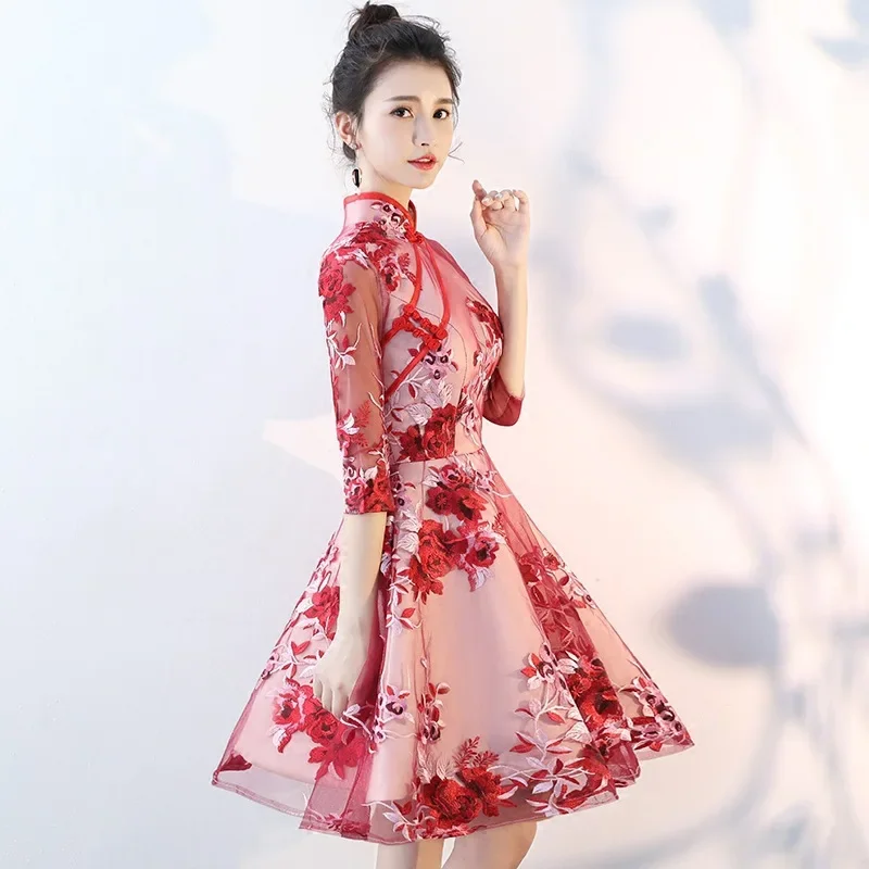 

Red Lace Embroidery A-Line Banquet Dresses Vintage Mandarin Collar Chinese Gown Cheongsam Skirt Wedding Party Dress Vestidos
