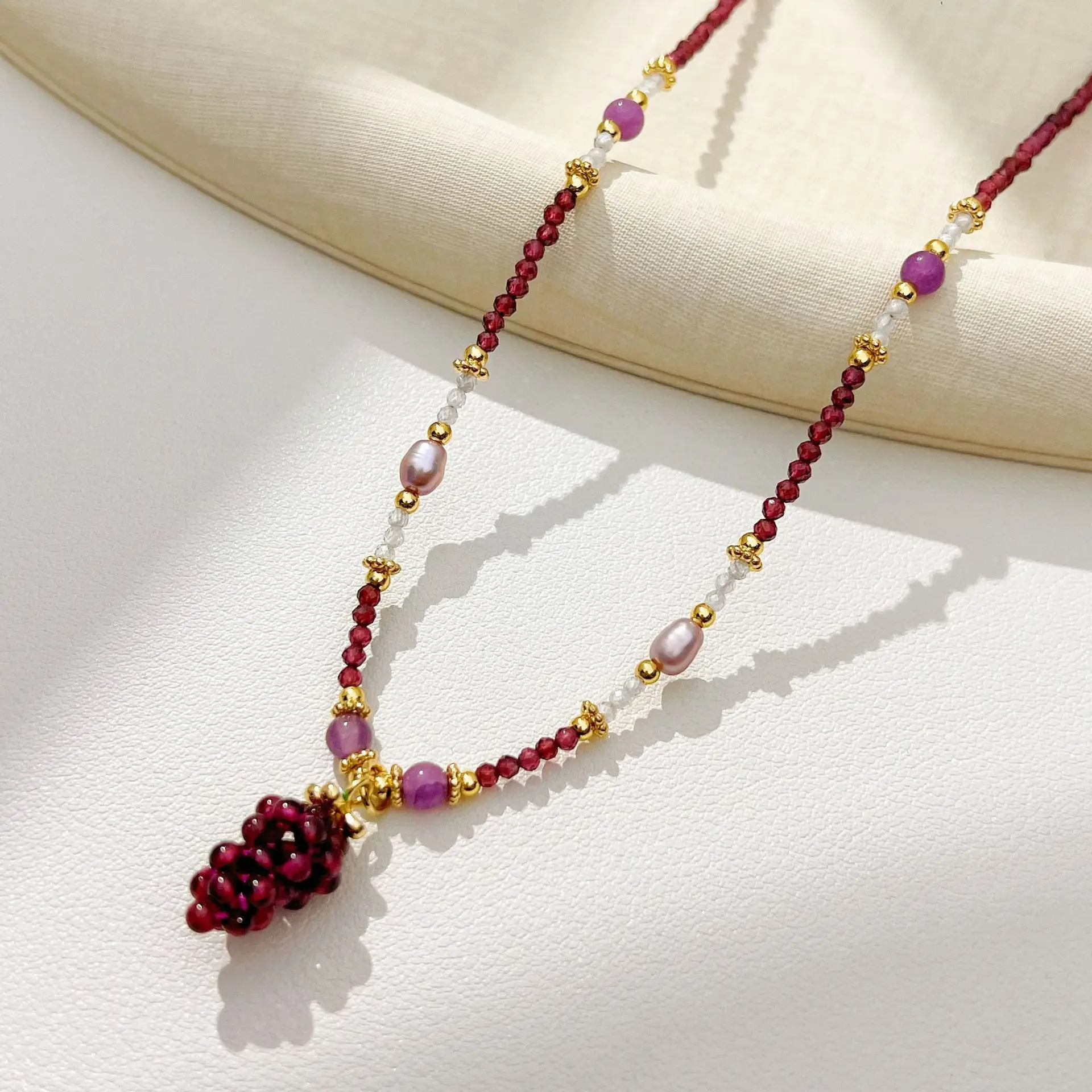 Women Purple Grape Clavicle Necklace, New Chinese Retro Natural Stone, Versatile Elegant High Grade Fashion Neck Jewelry Gift