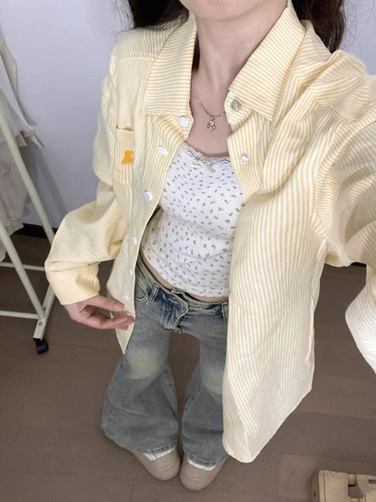 

Желтый полосатый длинный жакет-рубашка женский, легкий летний, в корейском стиле, повседневный, шикарный топ, свободный крой, на пуговицах, для ранней осени